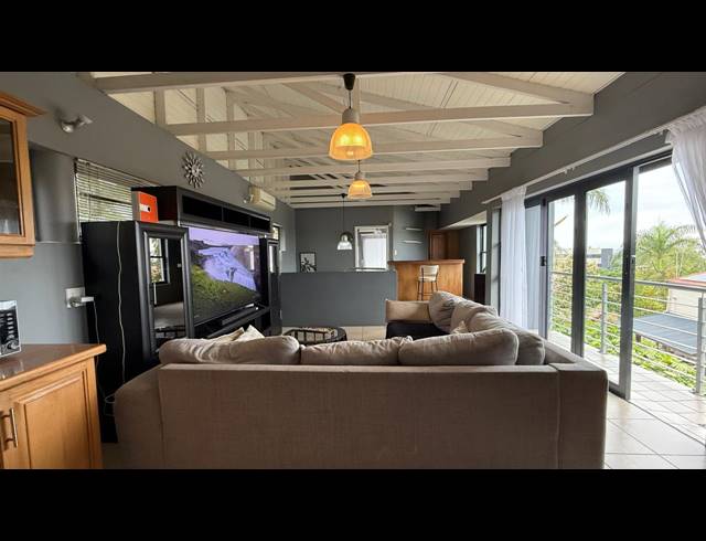 3 BEDROOM APARTMENT TO LET IN ESSENWOOD